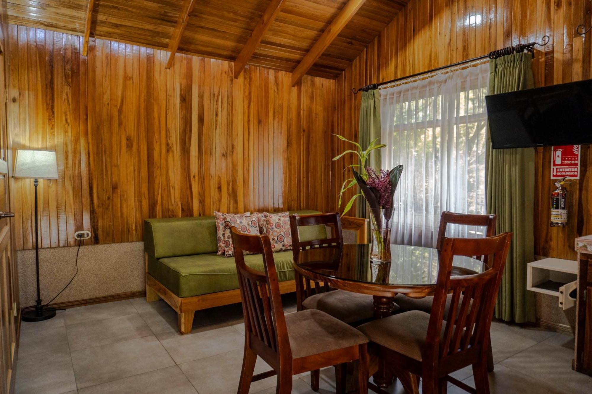 Los Pinos Cabins & Reserve Monteverde Екстериор снимка